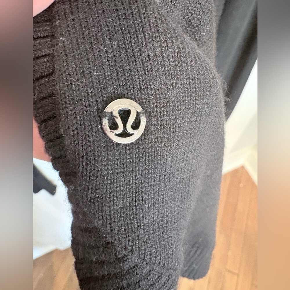 Lululemon Hello Aloe Pullover – Black – Size 8 | Soft Luxe Travel & Work Layer - Picture 8 of 10